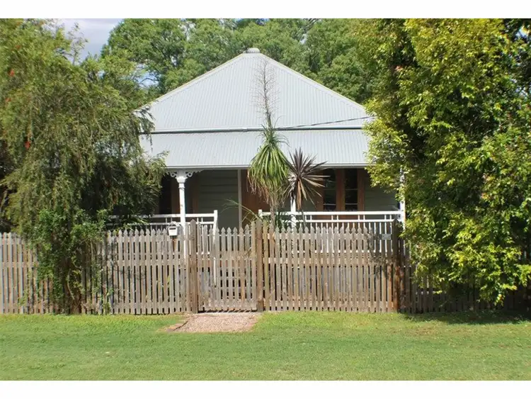 6 Randall Street, Newtown QLD 4305