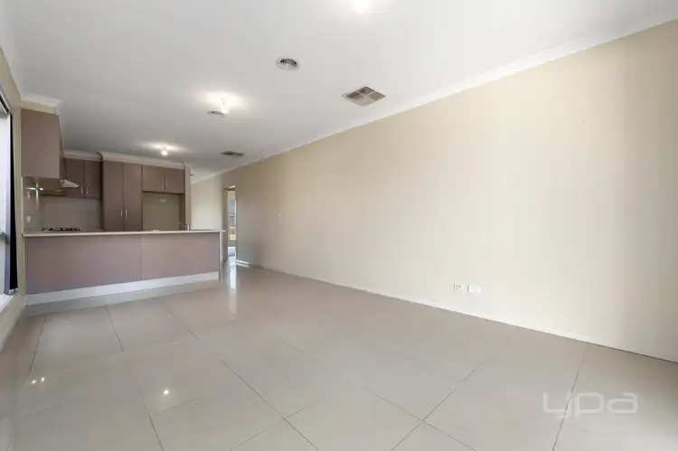Fifth view of Homely unit listing, 2/1 Sirius Way, Kurunjang VIC 3337