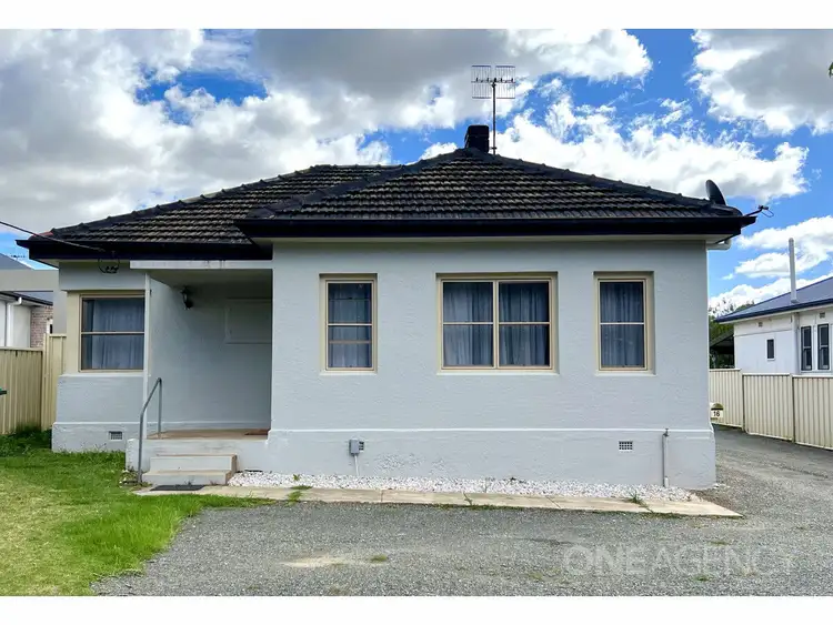 16 Adam Street, Goulburn NSW 2580
