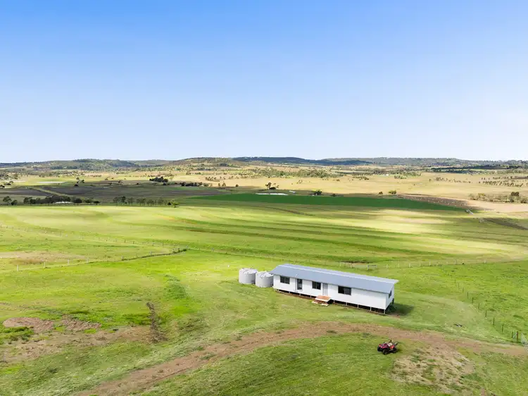 13041 New England Highway, Hodgson Vale QLD 4352