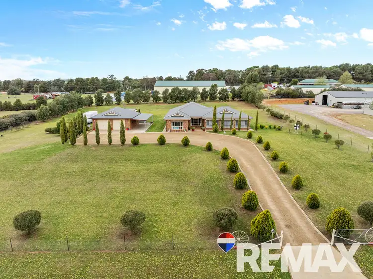 7 Loughan Road, Junee NSW 2663