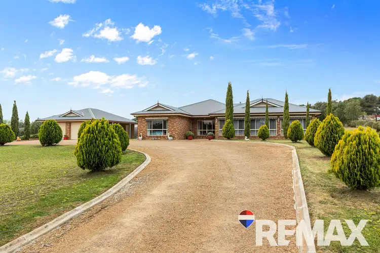 7 Loughan Road, Junee NSW 2663
