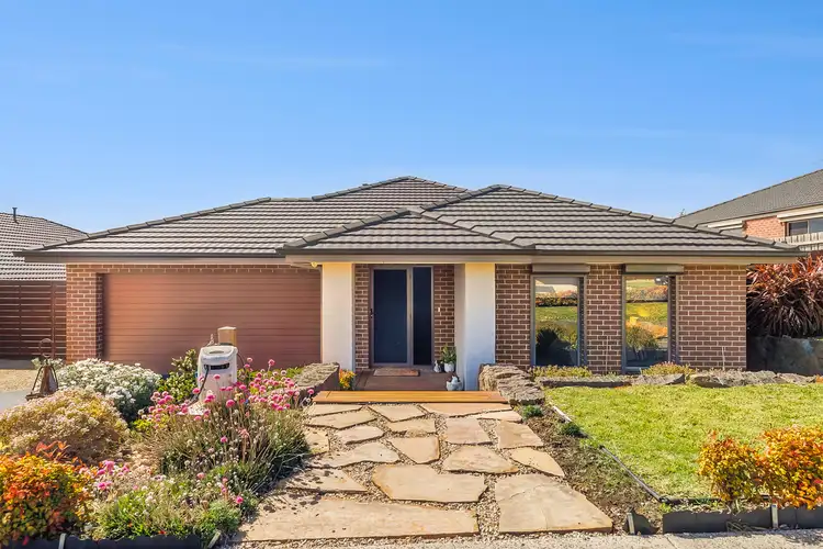 26 Gordon Boulevard, Gisborne VIC 3437