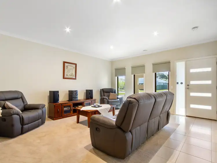 Third view of Homely house listing, 3 Calvert Court, Maffra VIC 3860