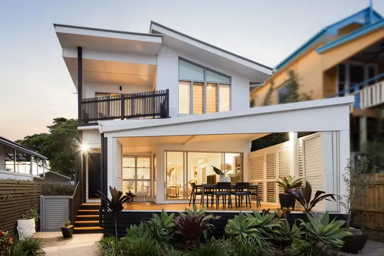 54 Allpass Parade, Shorncliffe QLD 4017