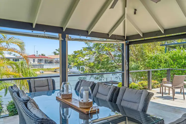 4 Andrew Avenue, Broadbeach Waters QLD 4218