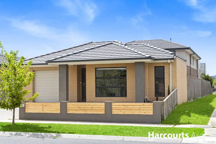 16 Hartney Avenue, Pakenham VIC 3810