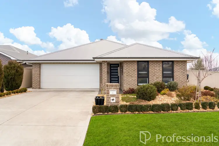 1 O'Farrell Place, Kelso NSW 2795