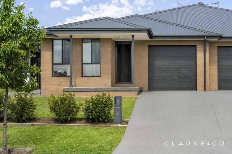 1/37 Avocet Street, Aberglasslyn NSW 2320