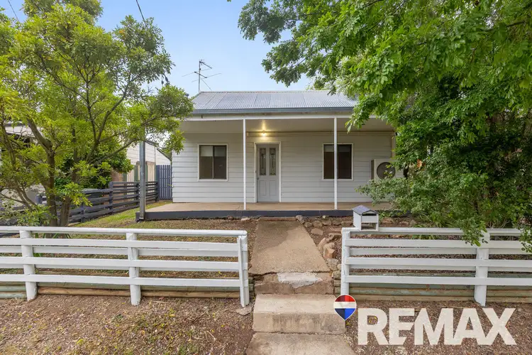 6 Broadway Street, Junee NSW 2663