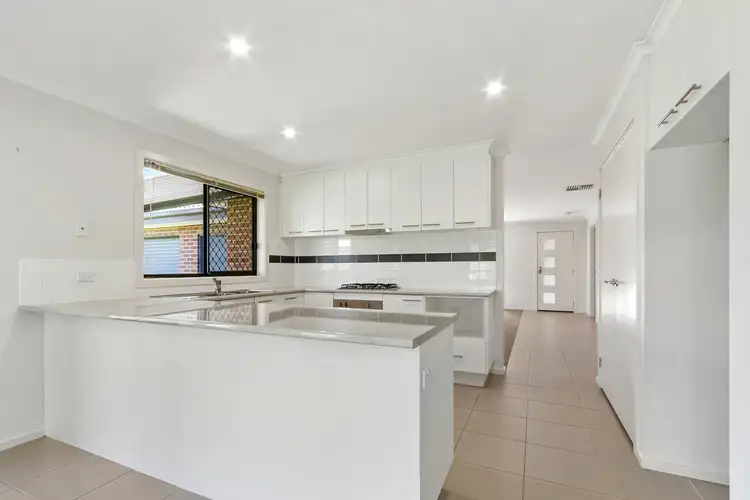 Sixth view of Homely house listing, 5 Melanie Court, Sale VIC 3850