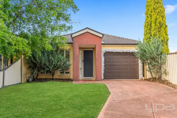 Main view of Homely unit listing, 2/3 Balmoral Close, Hillside VIC 3037
