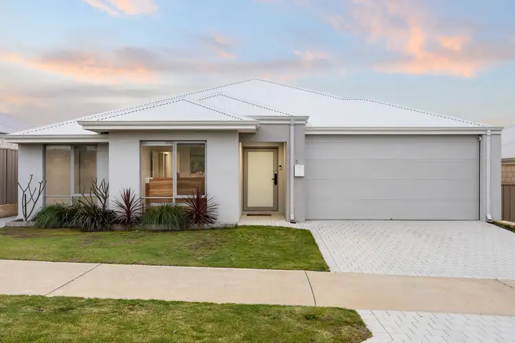 53 Persimmon Crescent