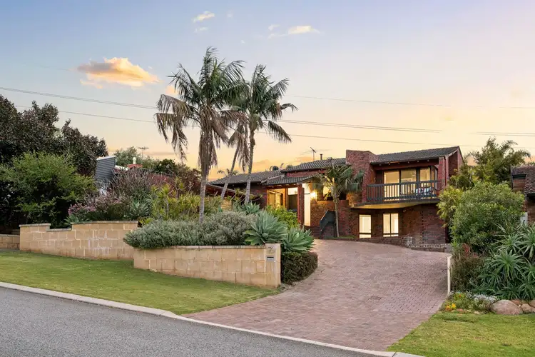 7 Silver Place, Carine WA 6020