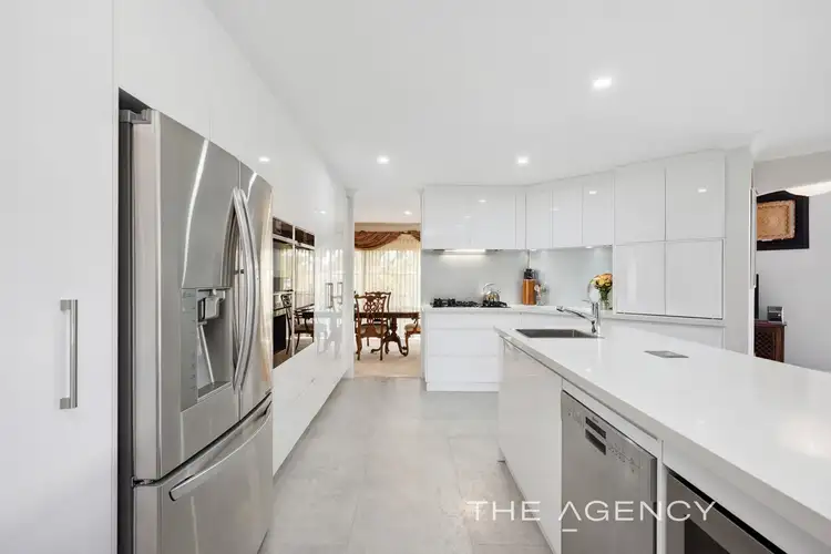 9 Watts Place, Leeming WA 6149