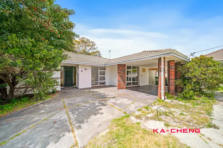 18 Lingfield Way, Morley WA 6062