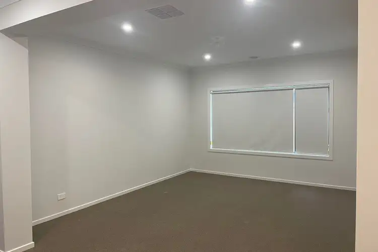 Fifth view of Homely house listing, 28 Lorikeet Crescent, Rockbank VIC 3335