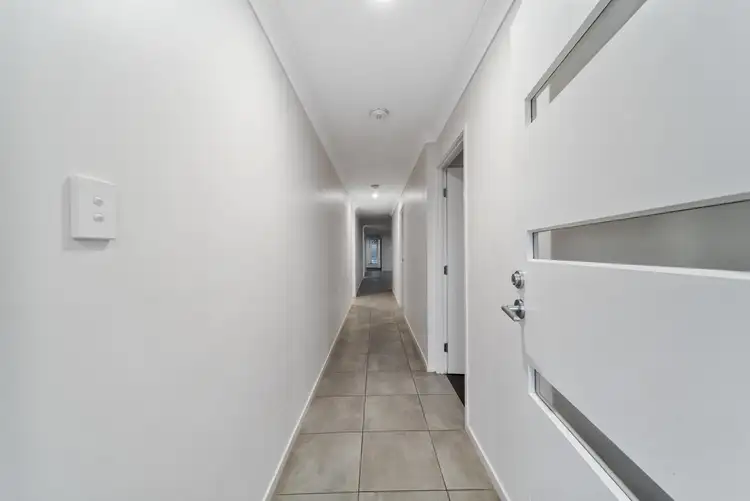 Second view of Homely house listing, 33 Wyperfeld Crescent, South Ripley QLD 4306