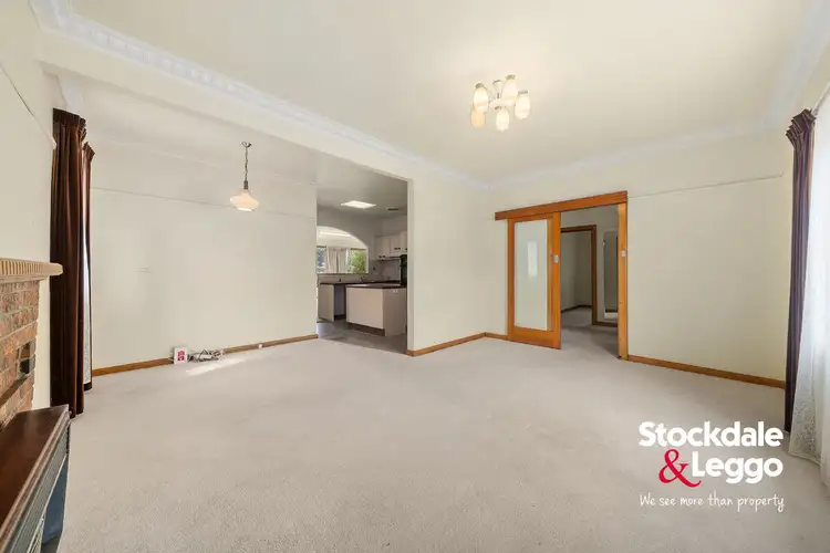 Fifth view of Homely house listing, 5 Pines Grove, Oak Park VIC 3046