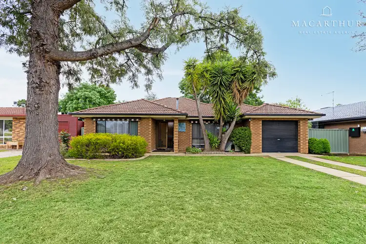 19 Eldershaw Drive, Forest Hill NSW 2651