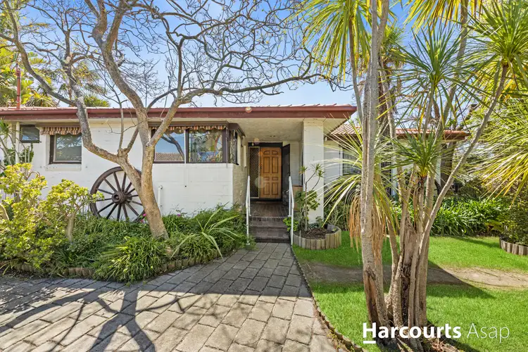 43 Bertrand Avenue