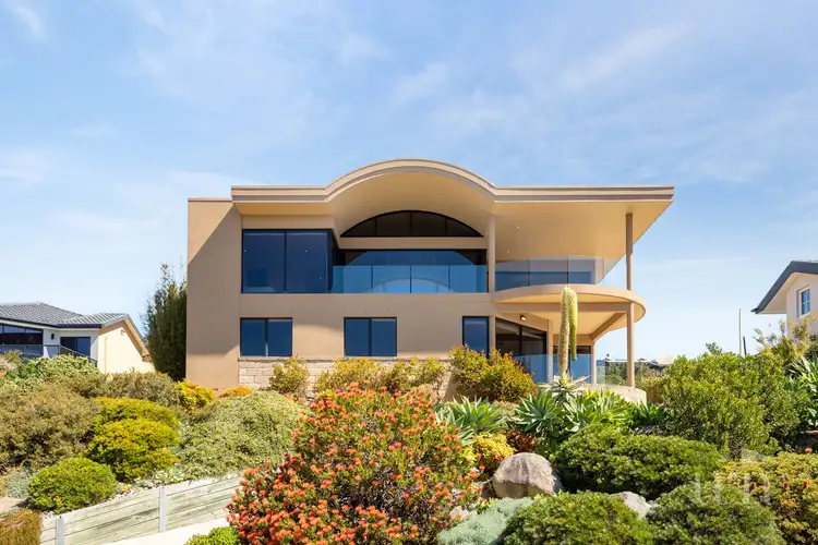 9 Rockleigh Drive, Mount Martha VIC 3934