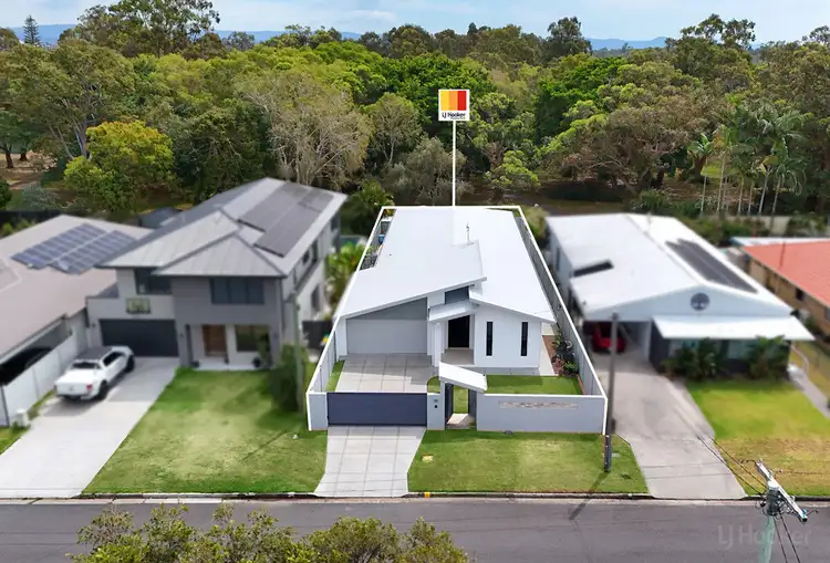 38 Deagon Drive, Runaway Bay QLD 4216