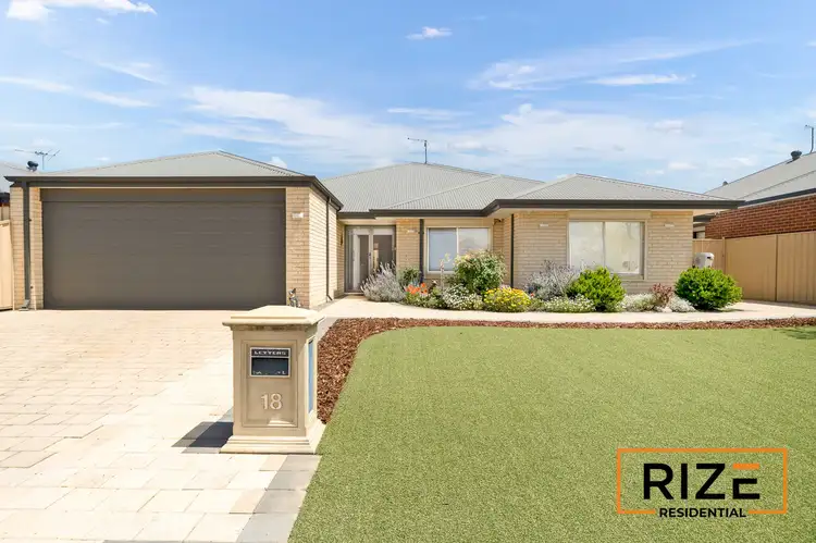 18 Phoenix Terrace, Hocking WA 6065