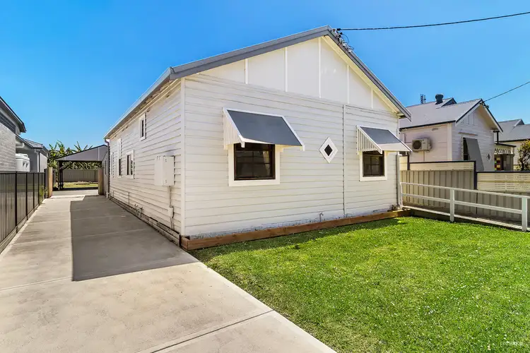 8 York Street, Mayfield NSW 2304