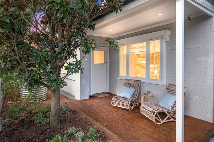 17 Alfred Street, Waratah NSW 2298