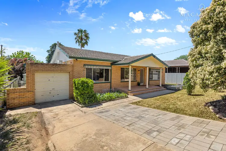 25 Leavenworth Drive, Mount Austin NSW 2650