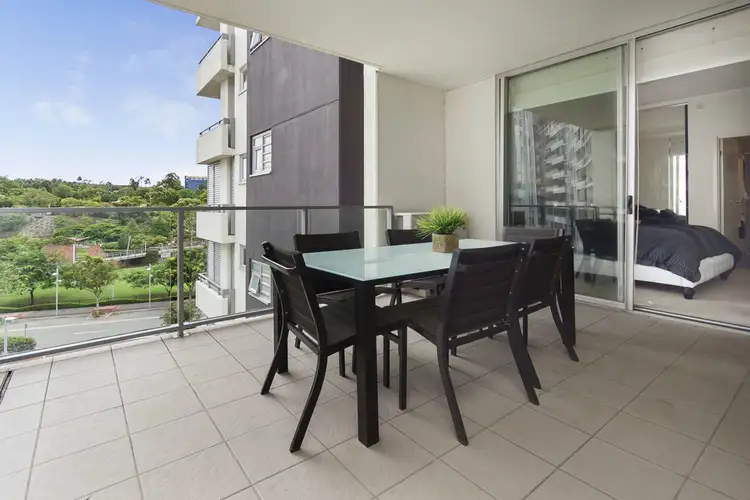 3012/3 Parkland Boulevard, Brisbane City QLD 4000