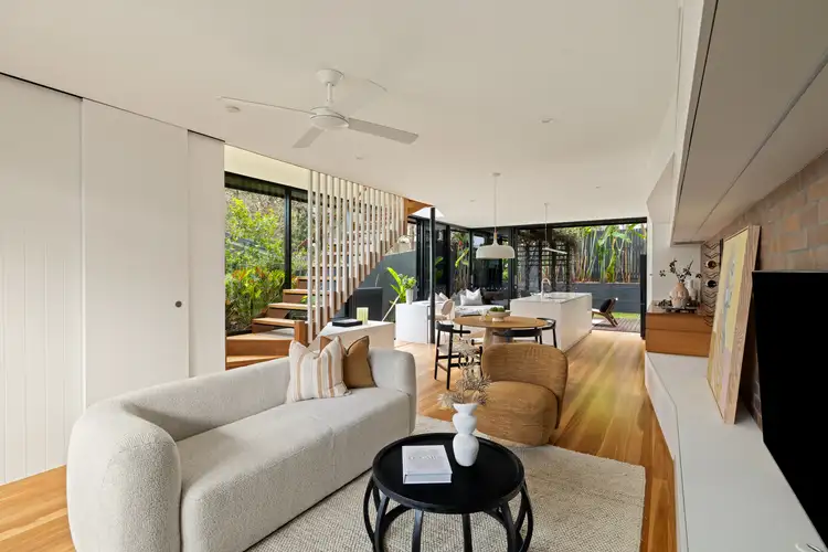 1/12 Longfellow Street