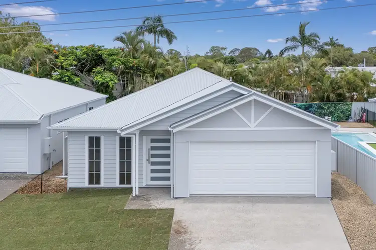1/205 Truro Street, Urangan QLD 4655