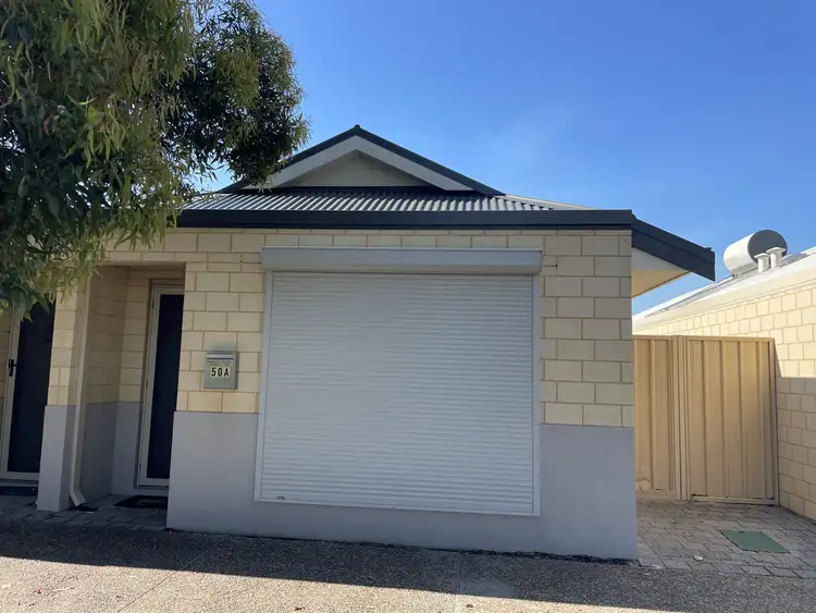 50 Coolamon Boulevard