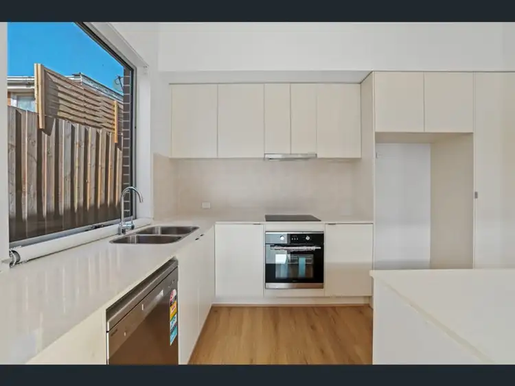 Fifth view of Homely house listing, 1/11 Lardner Road, Drouin VIC 3818