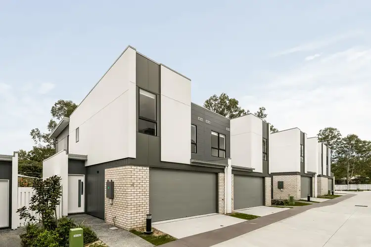 4/8 Lawrence Lyons Place, Kenmore QLD 4069