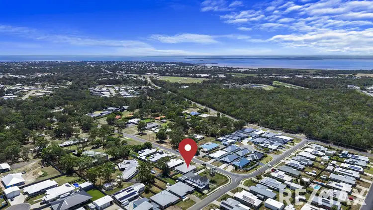1/4 Senor Avenue, Urangan QLD 4655
