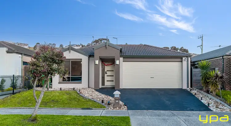 6 Wild Cherry Avenue, Pakenham VIC 3810