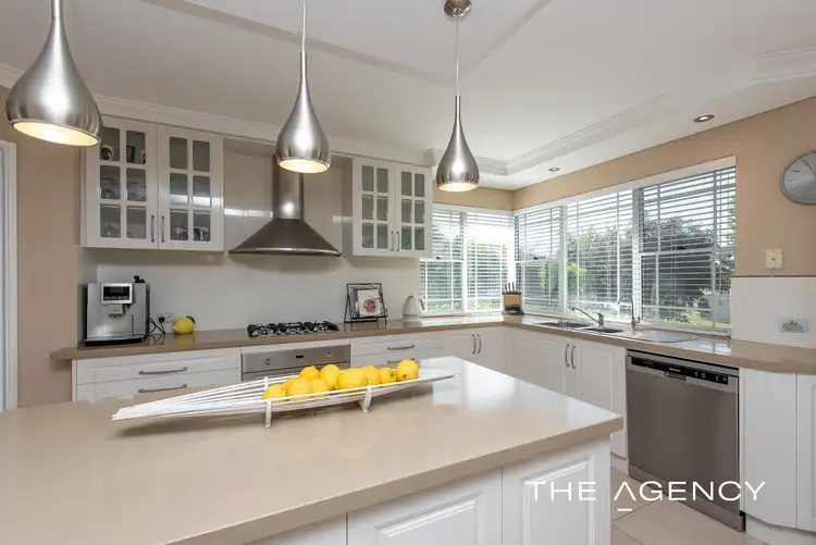 Seventh view of Homely house listing, 8 Meruka Retreat, Hillarys WA 6025