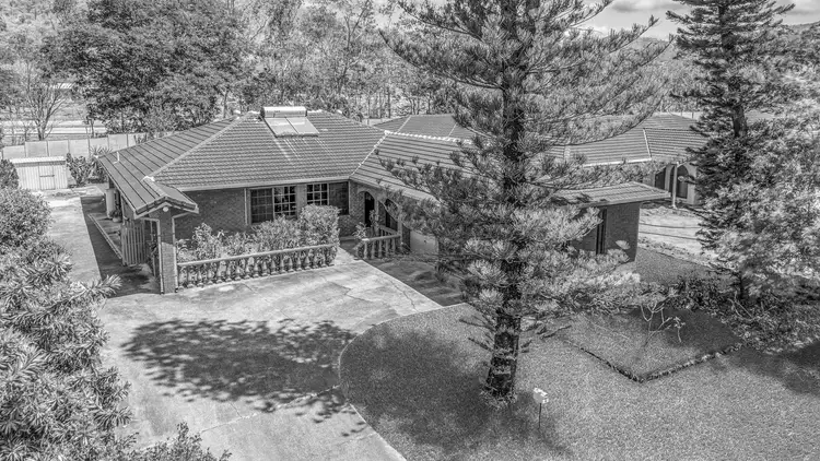 4 Cassia Court