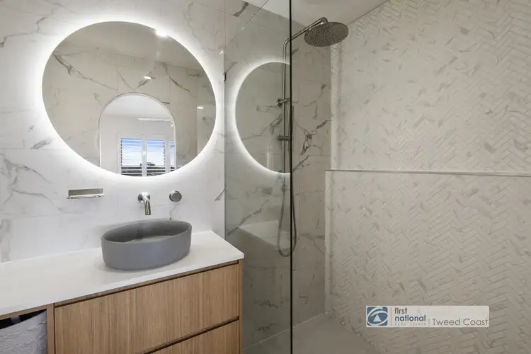 11 Uniacke Drive, Banora Point NSW 2486