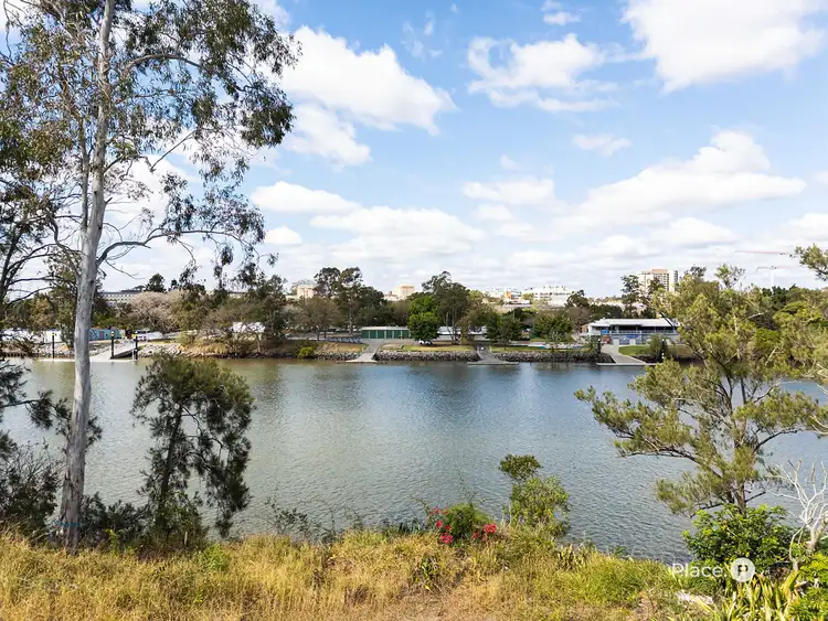 11 Dudley Street, Highgate Hill QLD 4101