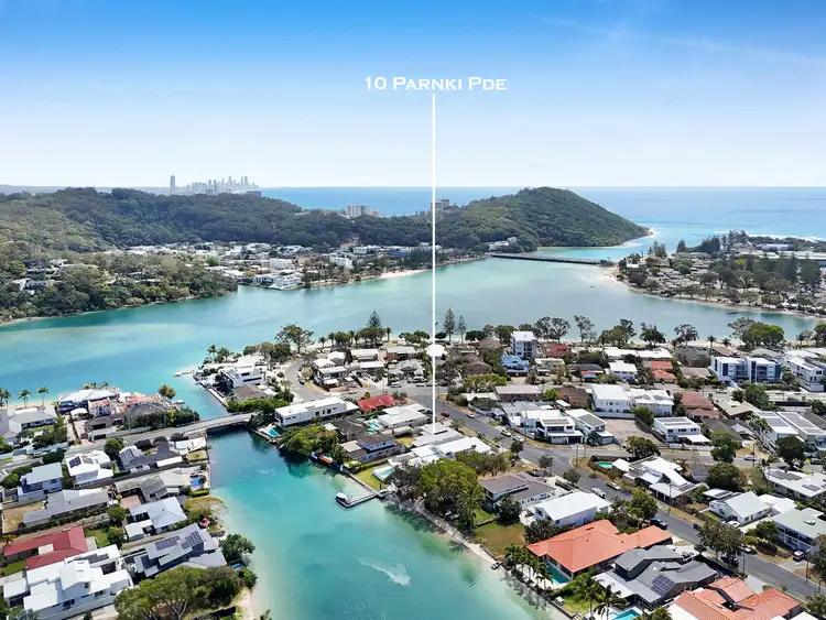 10 Parnki Parade, Palm Beach QLD 4221