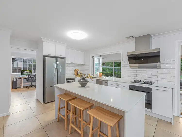 Sixth view of Homely house listing, 105 Arrabri Avenue, Mount Ommaney QLD 4074