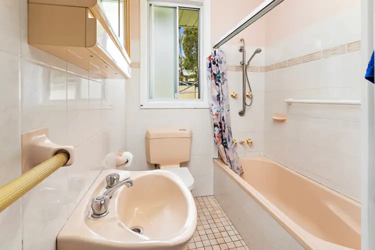 Sixth view of Homely house listing, 19 Essex Street, Berkeley NSW 2506