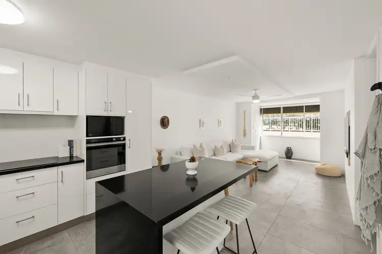 4/286 The Esplanade, Burleigh Heads QLD 4220