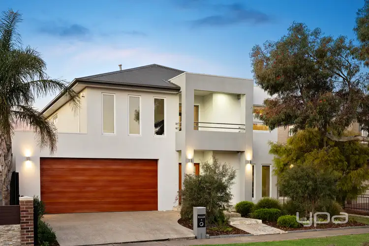 8 Cordner Way, Point Cook VIC 3030