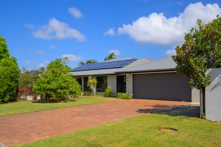 18 Banksia Avenue, Tin Can Bay QLD 4580
