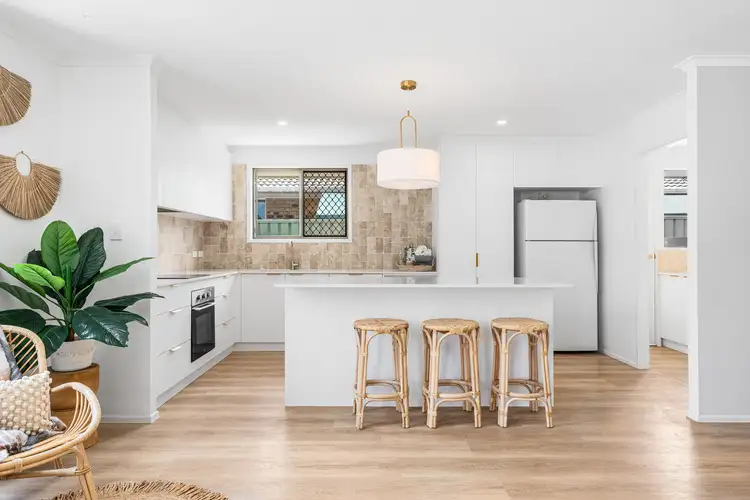 11 Penguin Street, Wellington Point QLD 4160